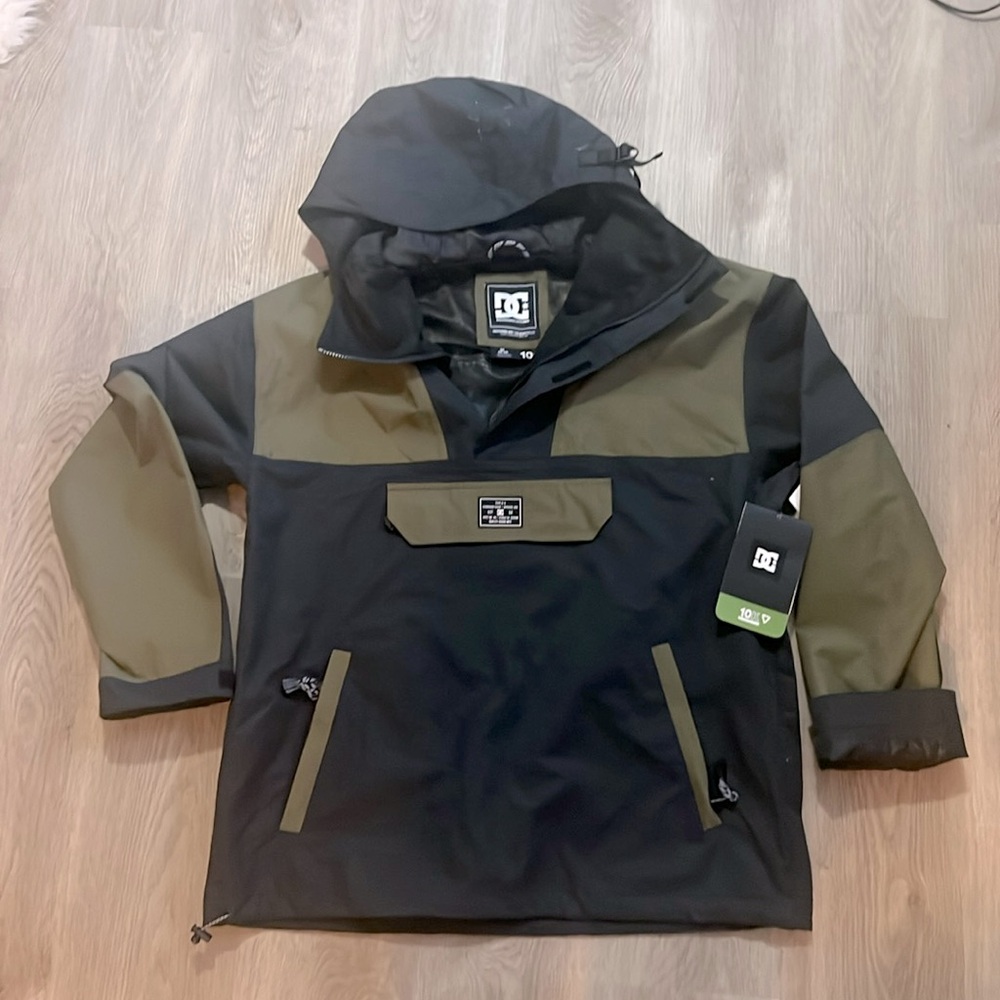 NWT DC Anorak Winter Snowboard Jacket